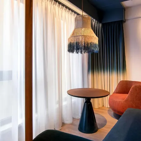Renaissance Hotel