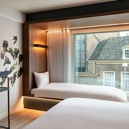 Renaissance 4* Amsterdam