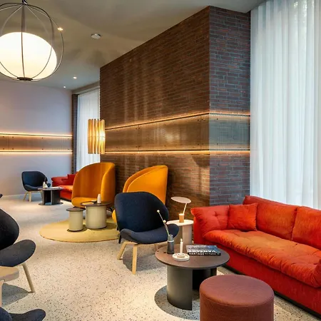 Renaissance Hotel