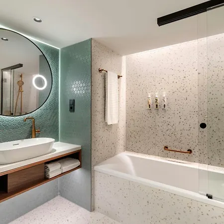 Hotel Renaissance 5*