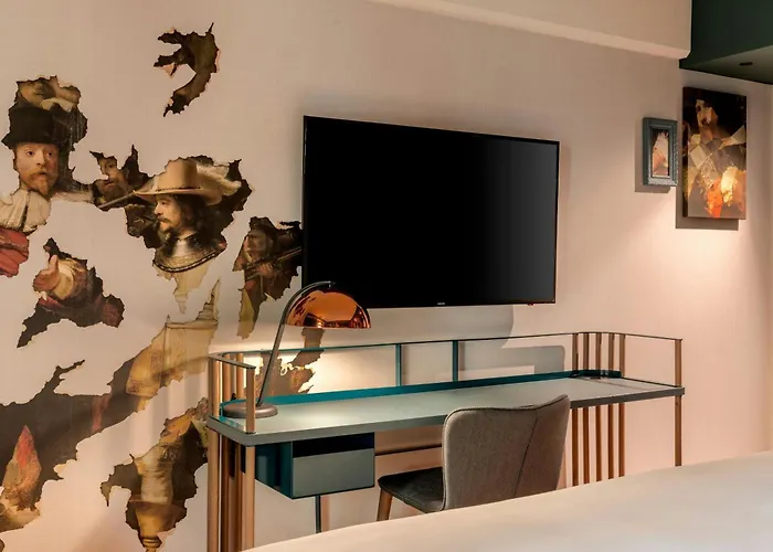 Renaissance מלון