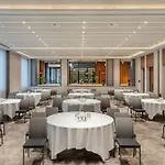 Renaissance 5*
