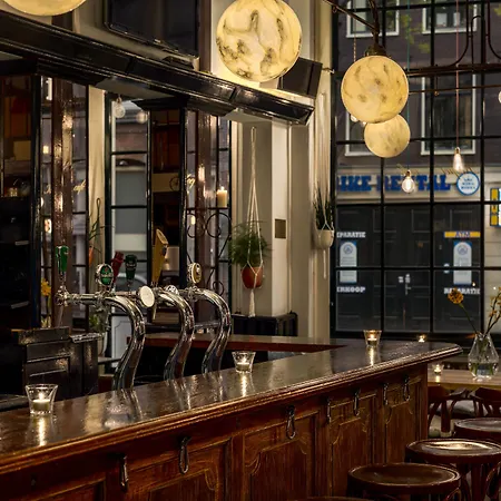 Renaissance Hotel 5*