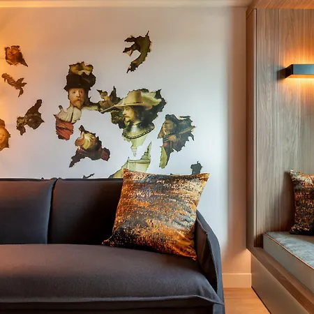 Renaissance מלון 5*