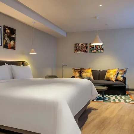 Hotel Renaissance