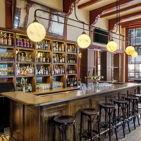 阿姆斯特丹万丽酒店 酒店 4*