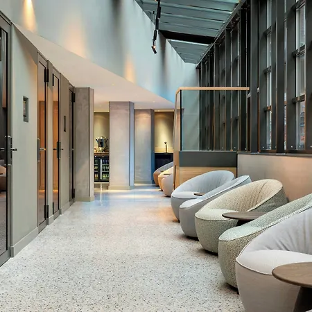 Renaissance Hotel