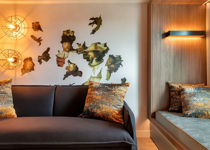 Renaissance Hotel 5*