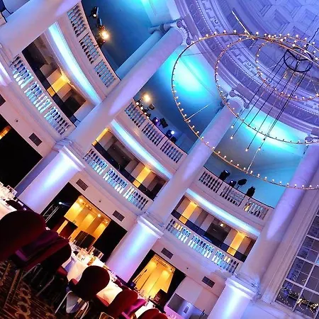 Renaissance Szálloda 5*
